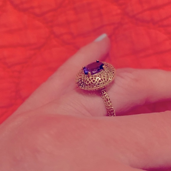 UNIQUE & FABULOUS!! 10k Gold AAA Tanzanite Ring - Picture 3 of 16